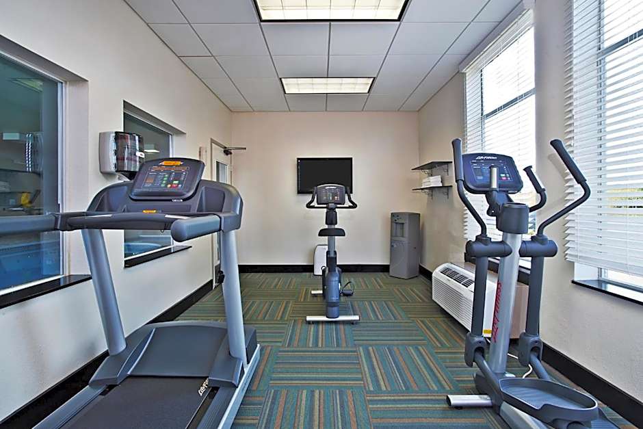 Holiday Inn Express Hotel & Suites Columbus Southeast By IHG