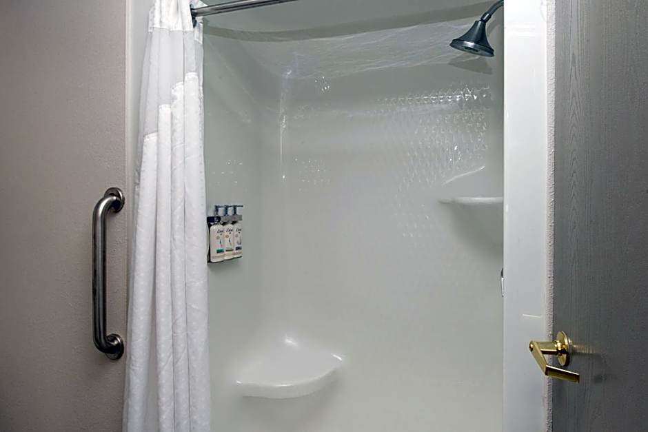 Holiday Inn Express Hotel & Suites Farmington By IHG