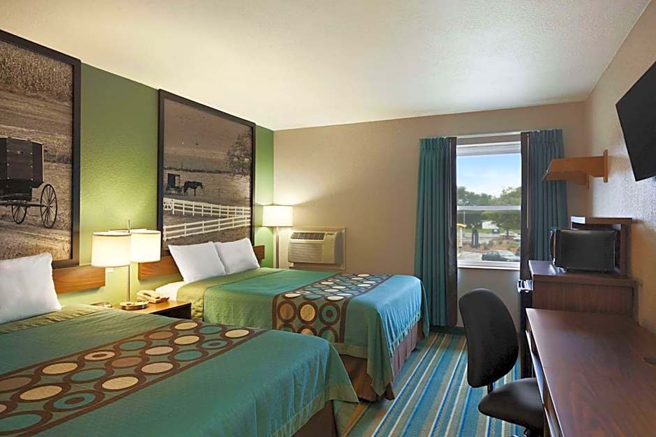 Super 8 by Wyndham Tuscola