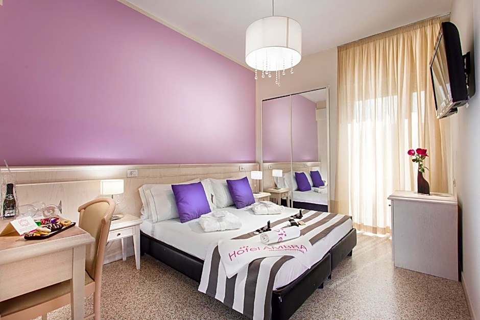 HOTEL AMBRA - Fronte Mare - Vicinissimi al Centro