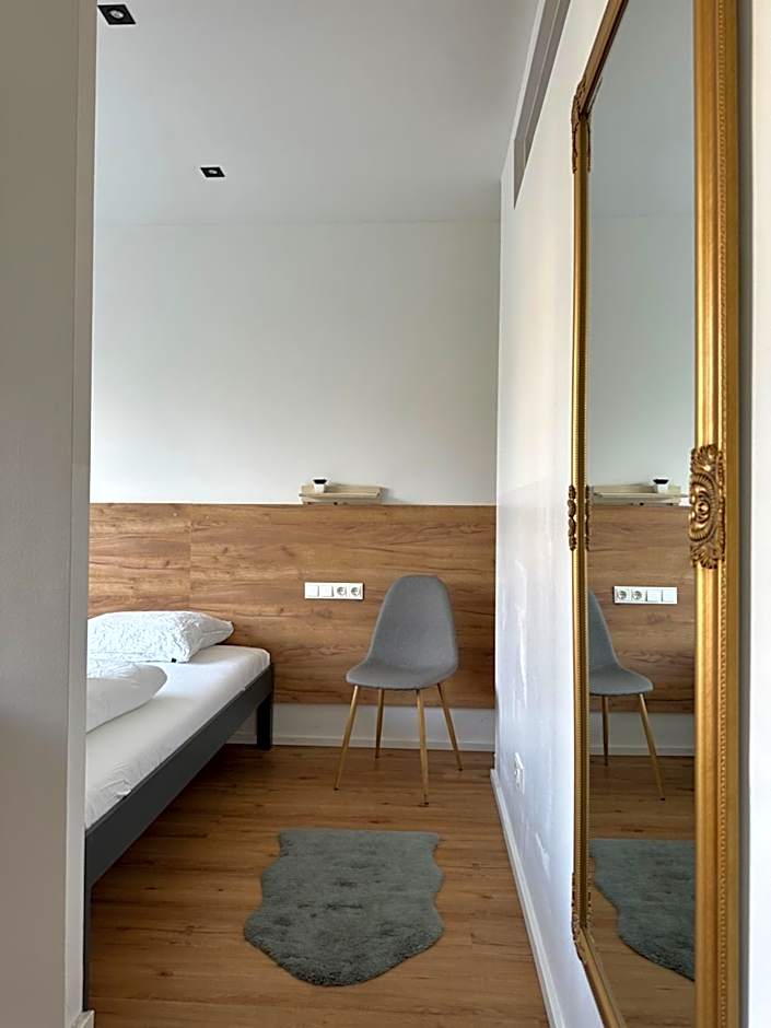 Lion`s Rooms n Apartments