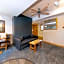 Red Wolf Lakeside Lodge