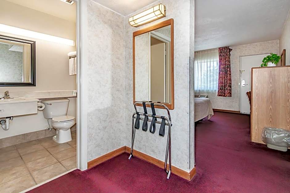 Americas Best Value Inn Austinburg