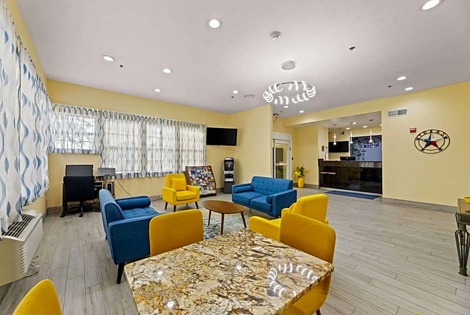 Days Inn & Suites by Wyndham Ft. Worth DFW Airport South
