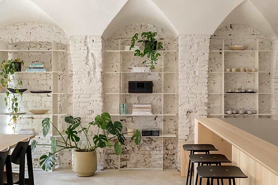 April1550 Boutique Hotel