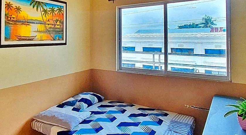 RedDoorz @ RSL Transient House Iloilo