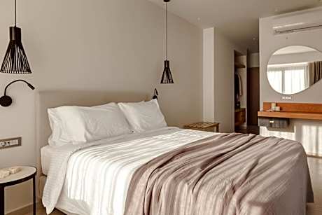 Superior Patio Sea View Room