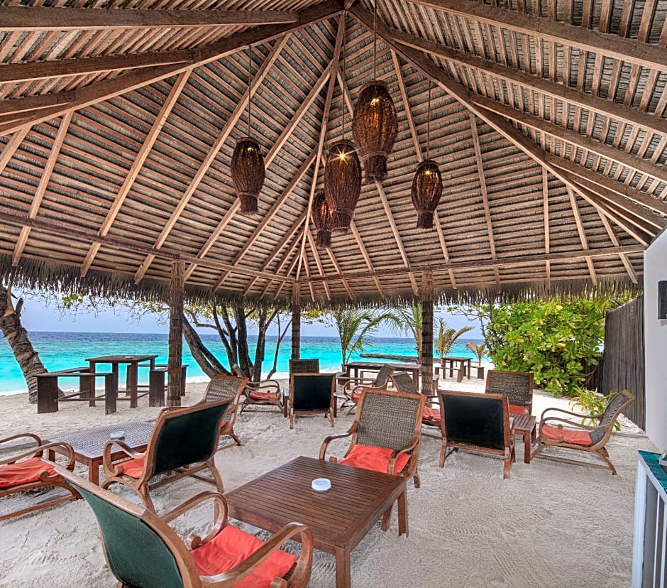 Adaaran Select Meedhupparu – 24 hours Dine Around Premium All inclusive