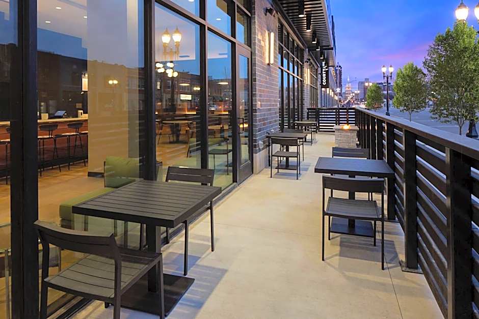 Courtyard by Marriott Lansing Downtown