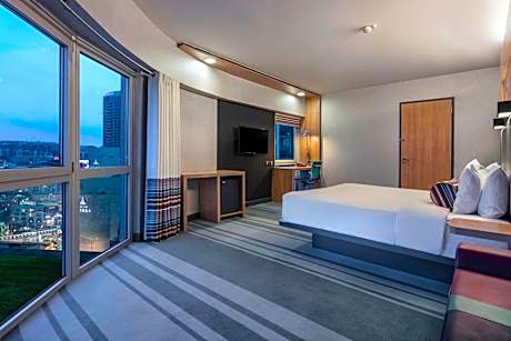 Savvy Larger Guest room