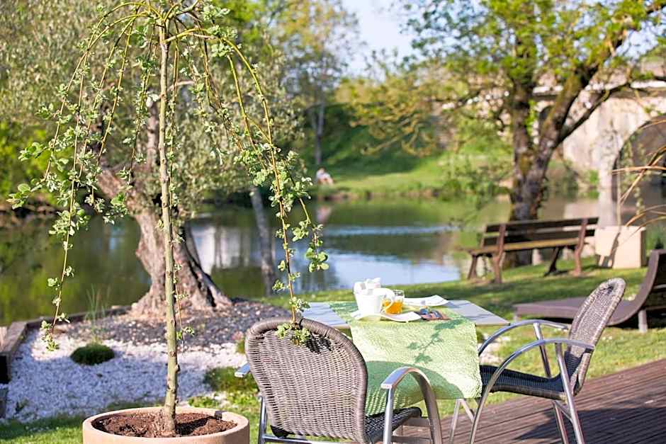 Logis Auberge De La Riviere