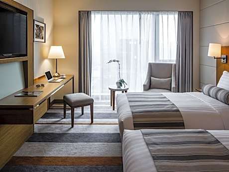 Premium Superior Twin Room with City View