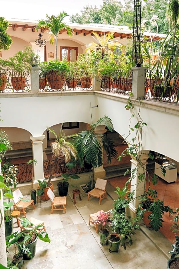 Los Pilares Hotel