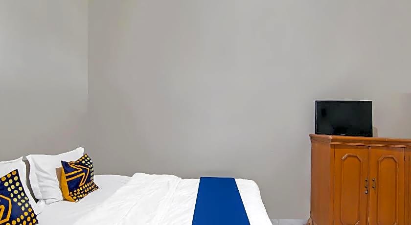 Hotel O Flamboyan 25 Homestay Syariah