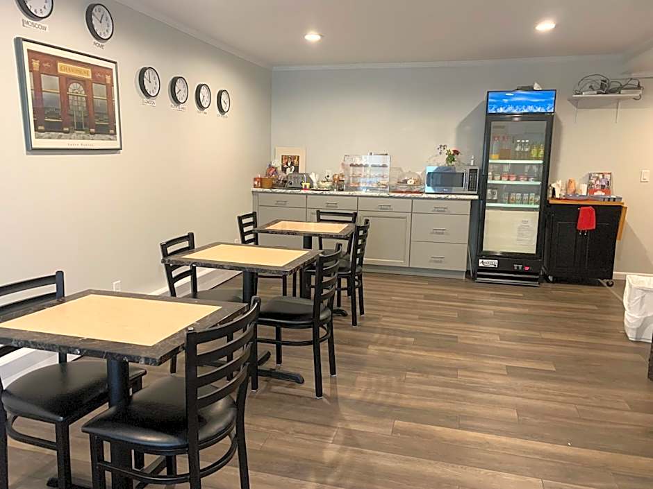 Vinehurst Inn & Suites