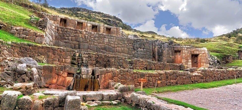 The Grasshopper Hostal Plaza De Armas