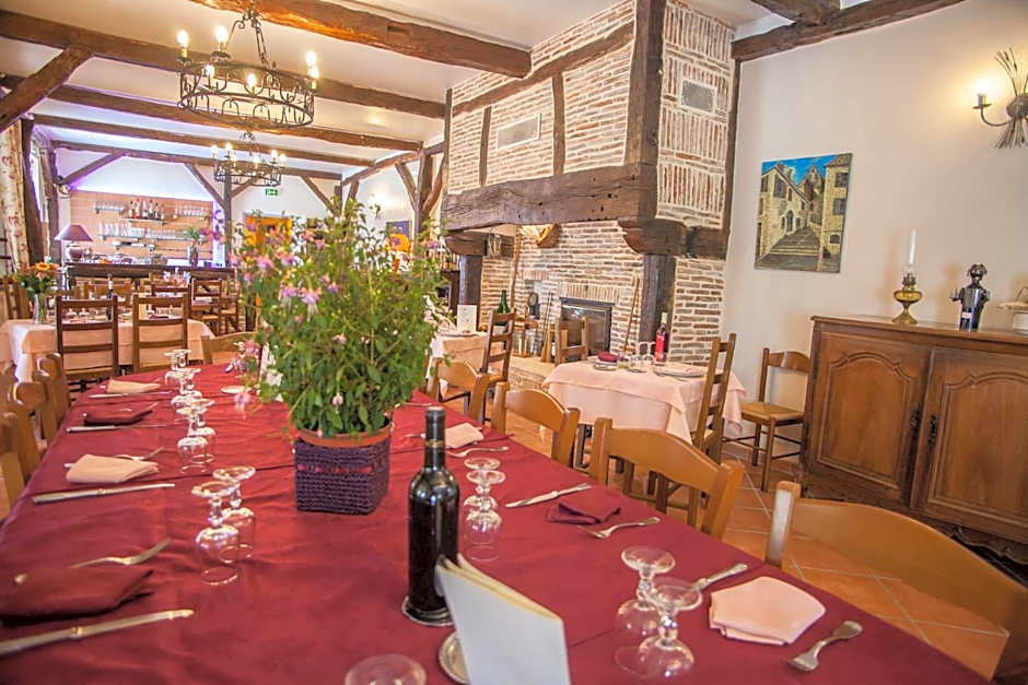Logis Hotels - Auberge de l'Ile - Hotel 3 etoiles et Restaurant