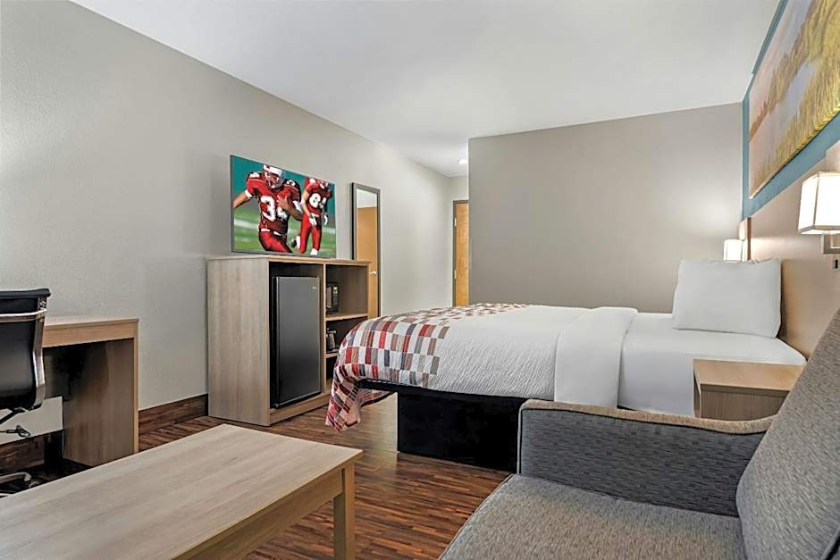 Red Roof Inn & Suites Tomah