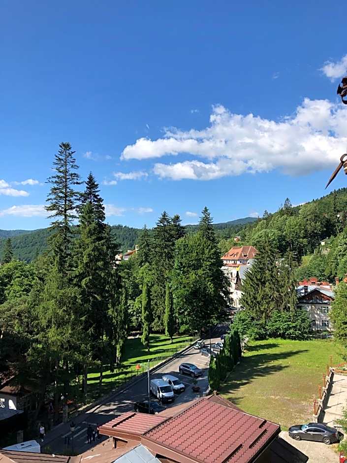 Royal Residence 1901