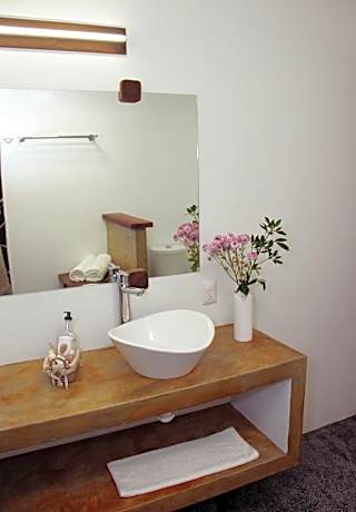 Queen Suite with Sea View