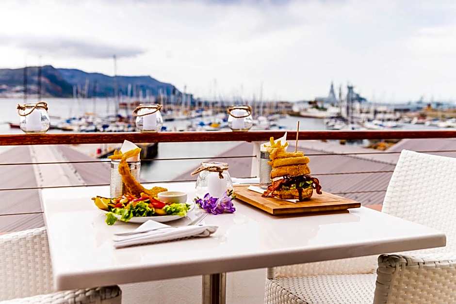 Simon's Town Quayside Hotel