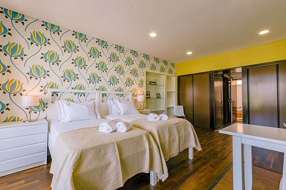 Rent4Rest Estoril Beachfront Apartments