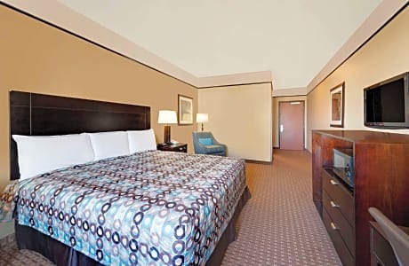 2 Queen Beds Accessible Room Non-Smoking