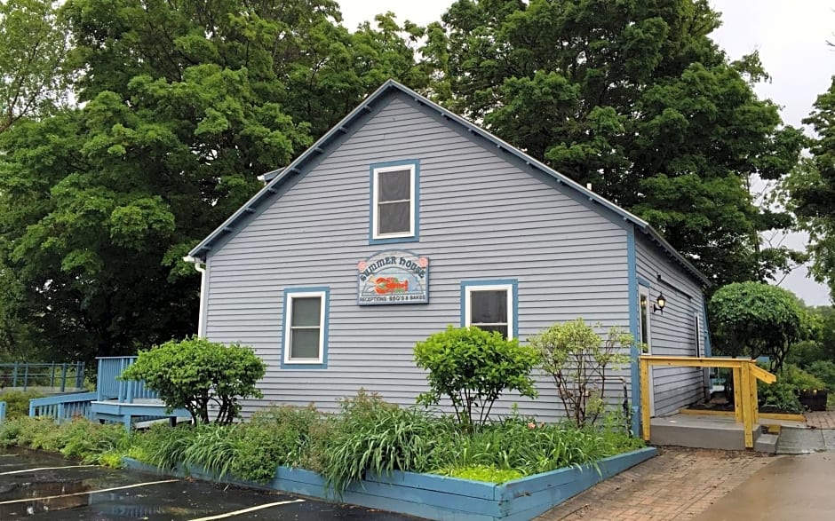 The Eis House