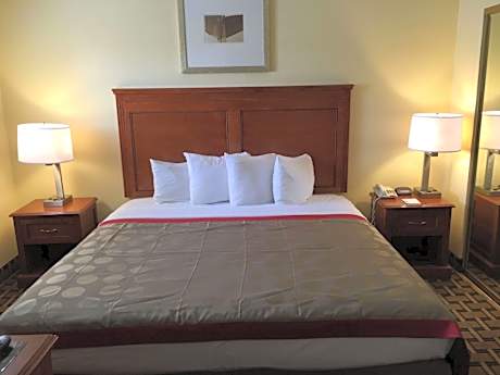 King Room - Mobility Access/Non-Smoking