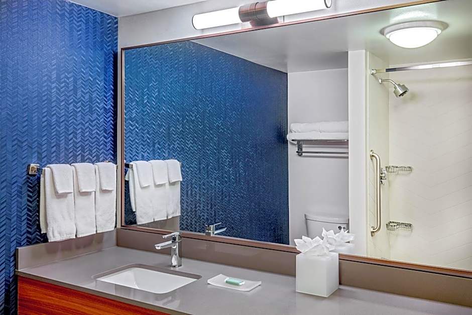 Fairfield Inn & Suites by Marriott Brunswick Freeport