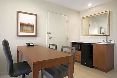 2 Room Premium Suite-2 Queens Beds-Nonsmoking