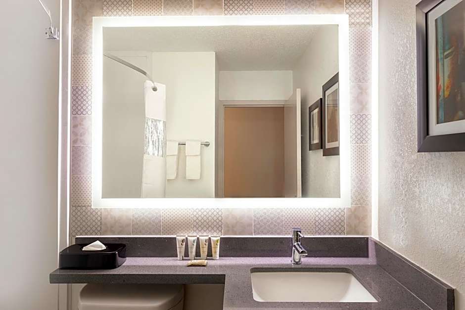 Country Inn & Suites by Radisson, North Little Rock, AR