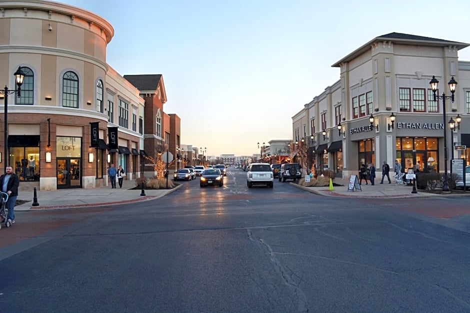 Holiday Inn Express & Suites Toledo South - Perrysburg, an IHG Hotel
