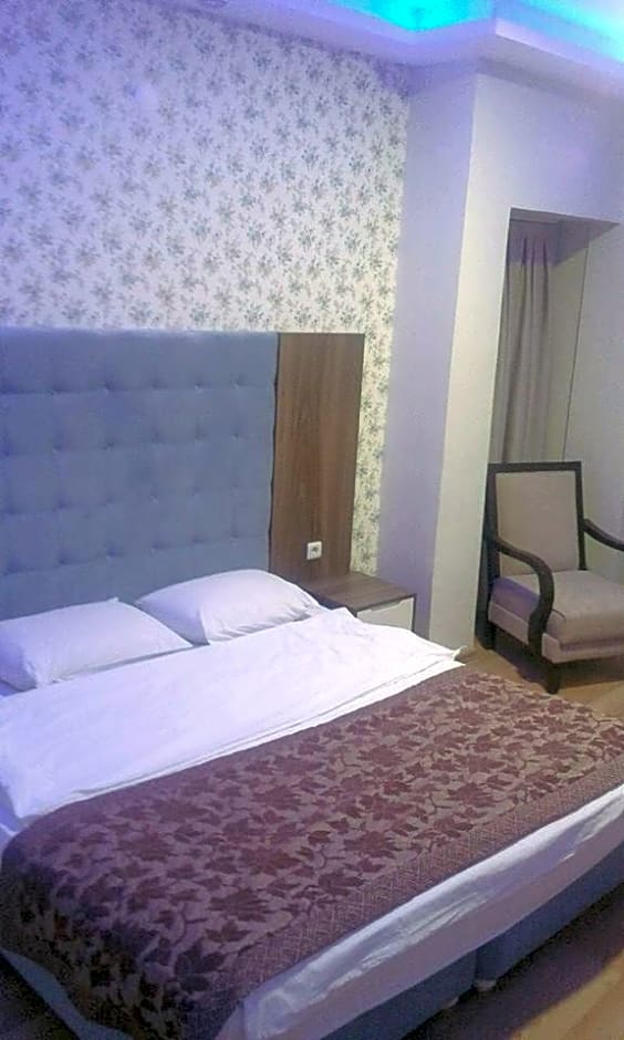 Antikhan Hotel