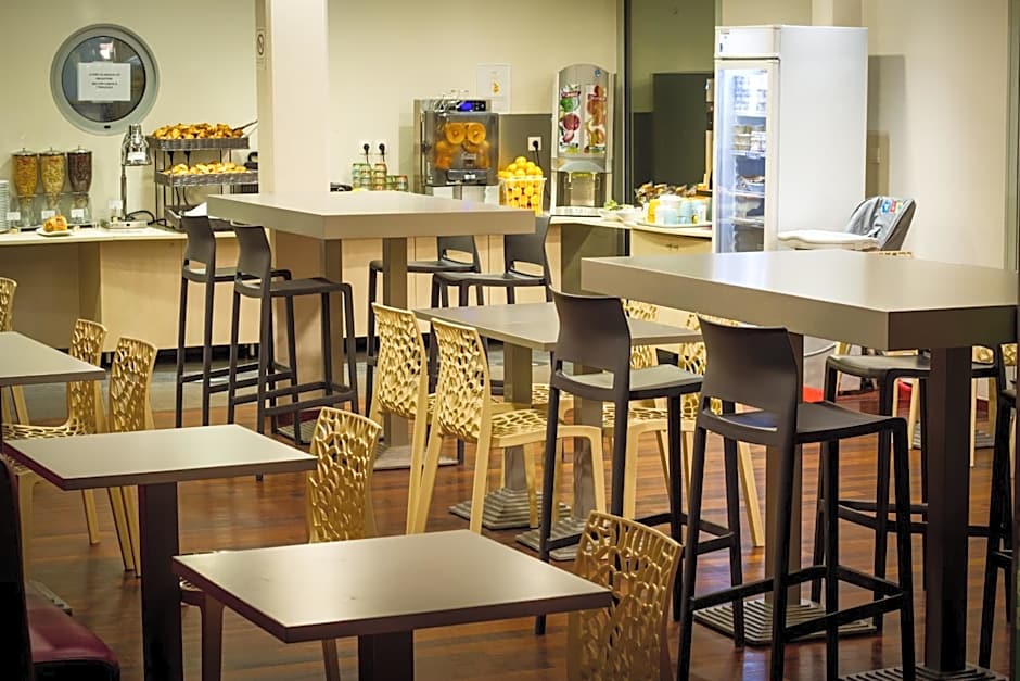 Ibis Styles Bethune Bruay Hotel