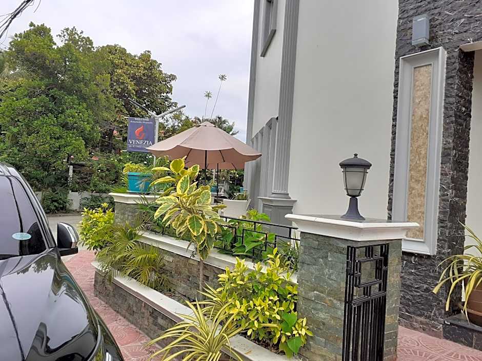 Venezia Suites Hotel Iloilo