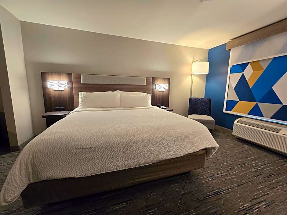 Holiday Inn Express & Suites - Smithfield/Selma By IHG