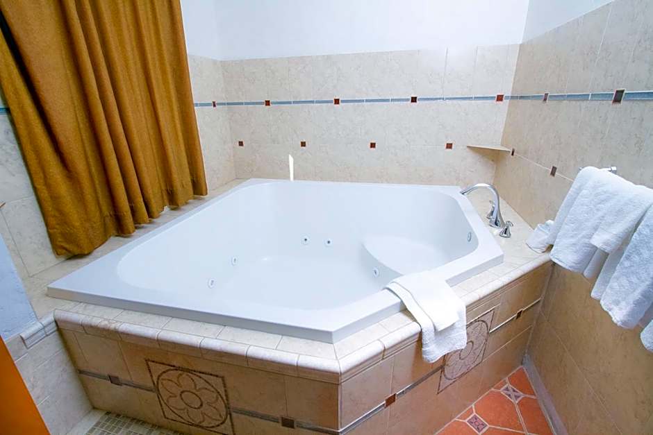 Photo 1 of 2 of Jetted Tub