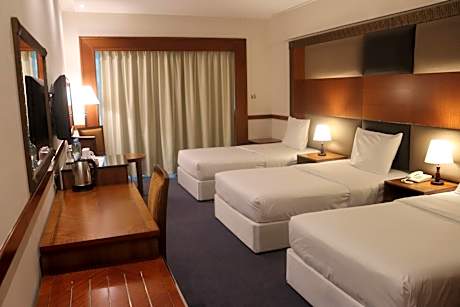 Deluxe Triple Room