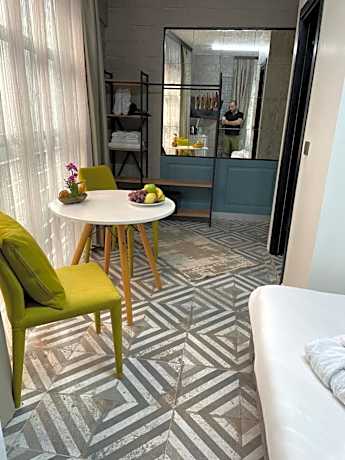 Deluxe Double Room with Shower