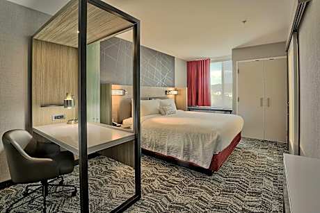Suite, 1 King, Trundle bed, Mountain view