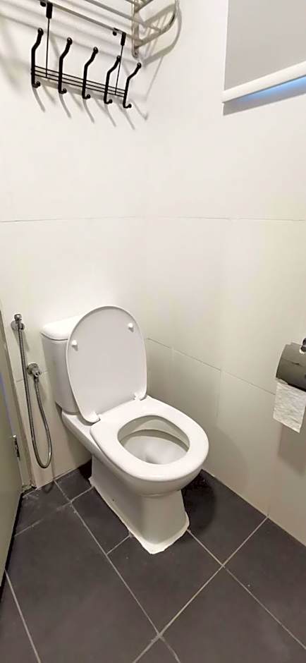 Dwharf Seaview Executive Suit PortDickson