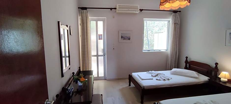 Anna Studio and Apartments