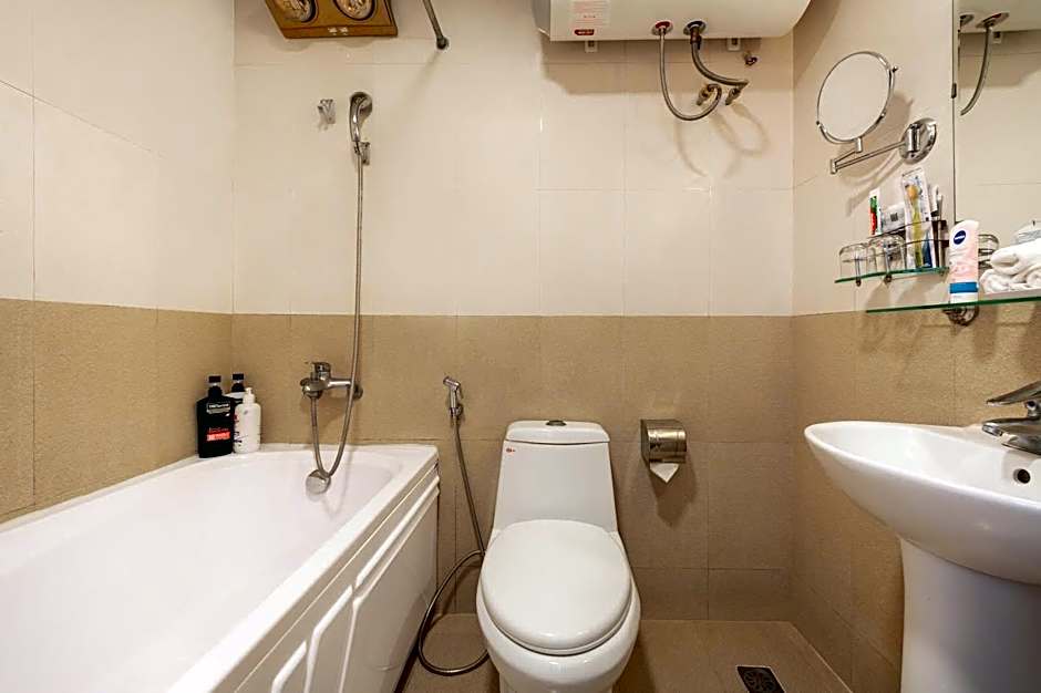 A25 Hotel - 46 Chau Long