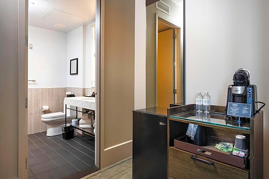 The Richardson Hotel