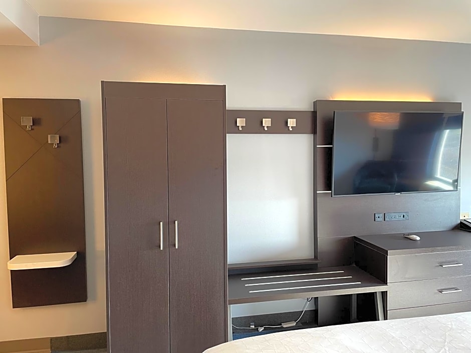 Holiday Inn Express & Suites Columbia - East Elkridge By IHG