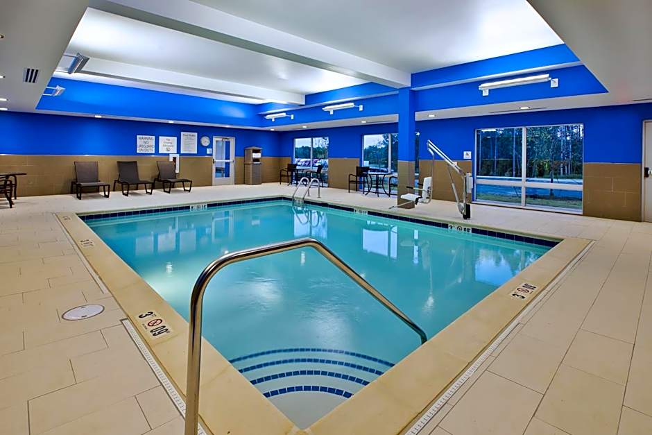 Holiday Inn Express and Suites South Hill By IHG