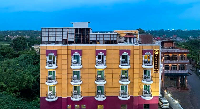 Foxoso Taj View Hotel