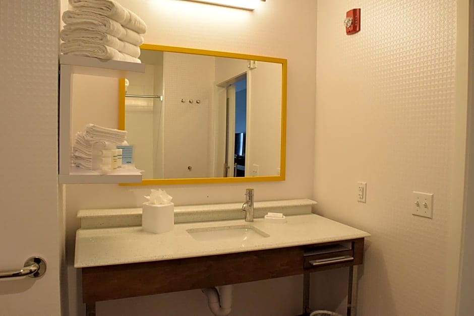 Hampton Inn By Hilton Hamburg