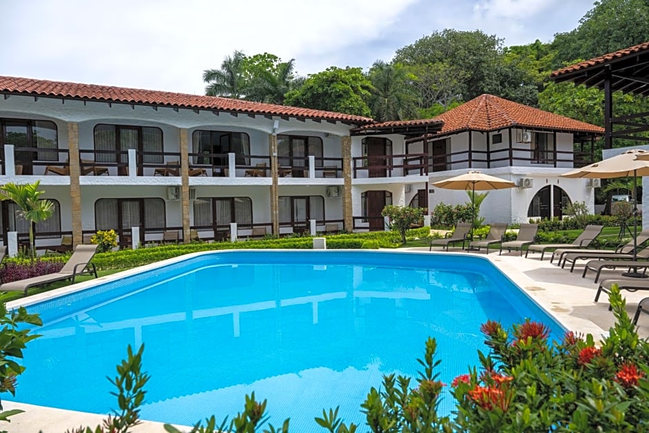 Fuego del Sol Beachfront Hotel